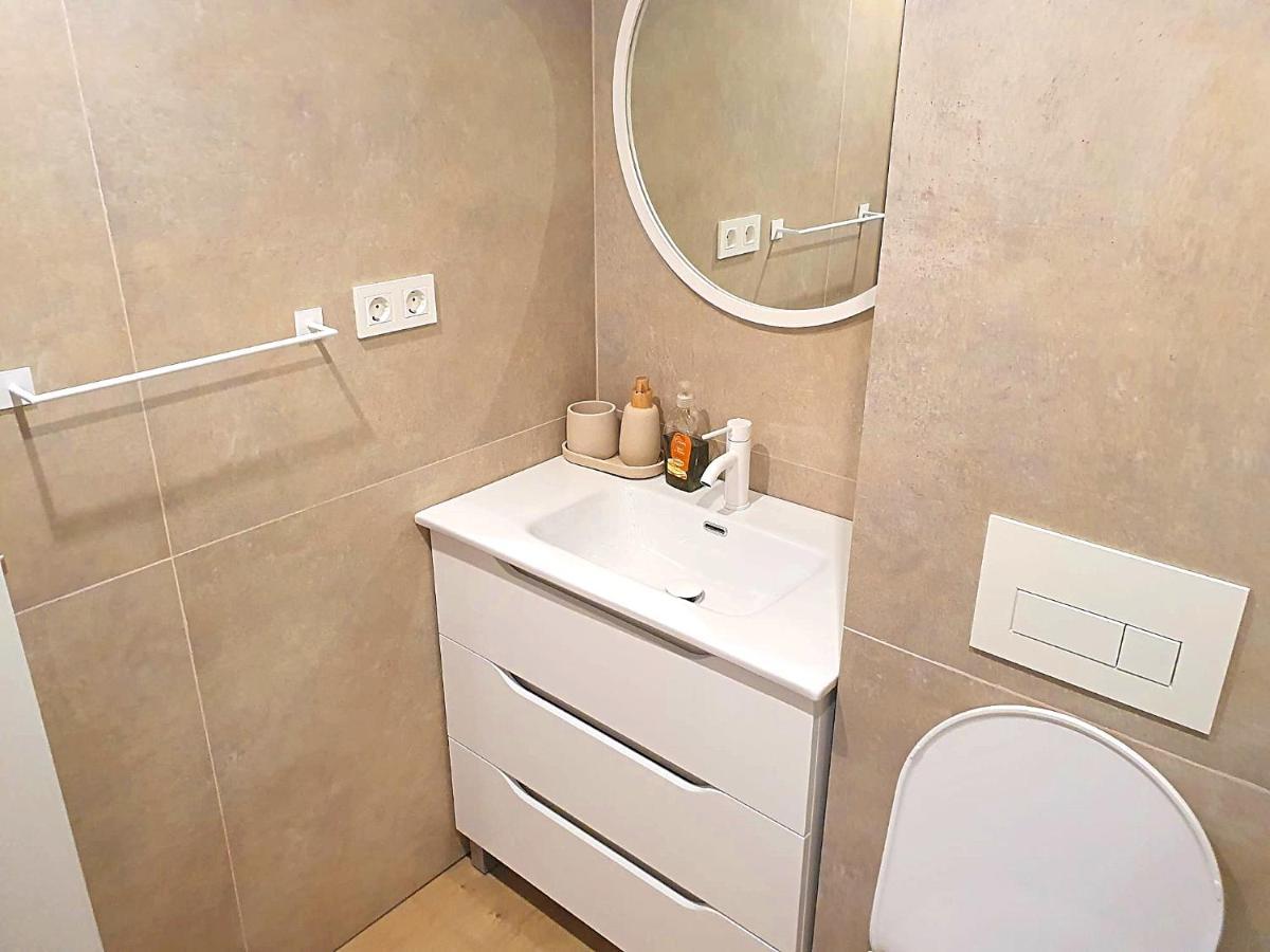 First Line Beach Beautiful Two Bedrooms Benidorm Exteriör bild